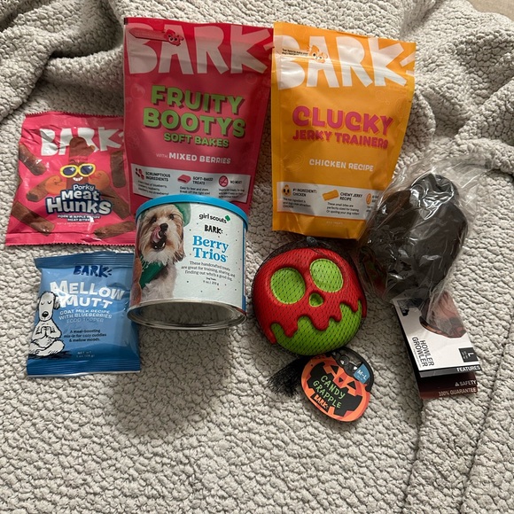NWT barkbox super chewer goodies / big dog bundle - Picture 1 of 16